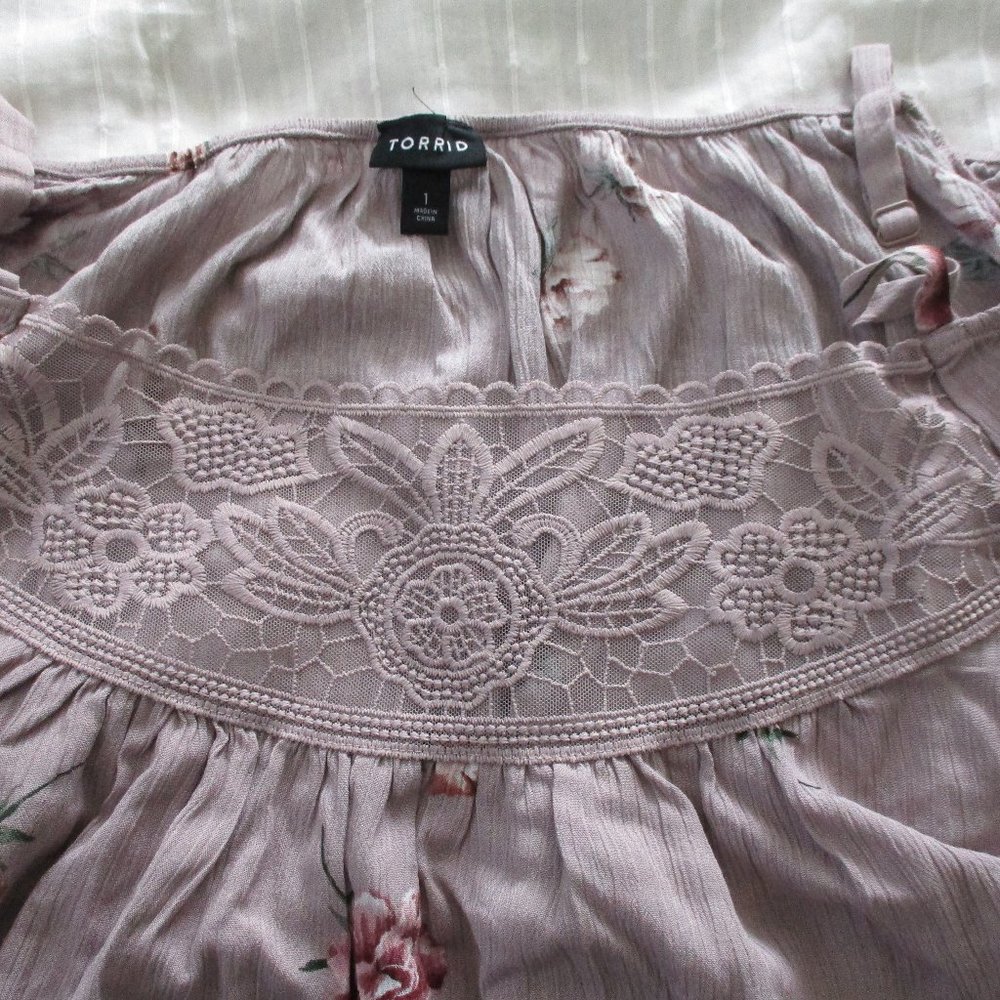 Mauve floral cold shoulder top NWOT - Picture 8 of 10